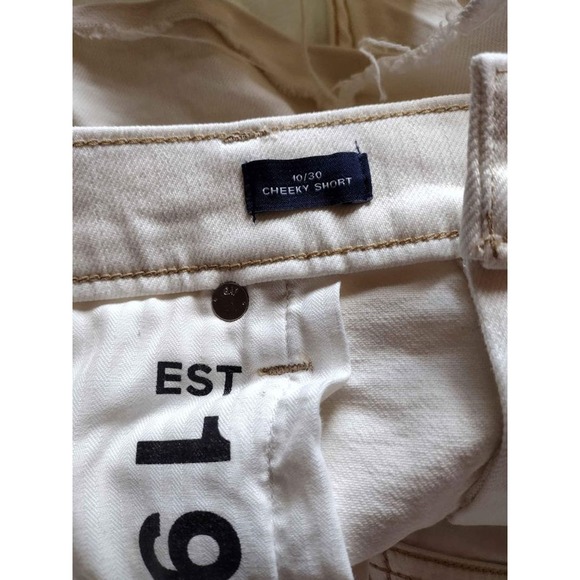 Women's Gap denim shorts size 10 - Picture 4 of 4